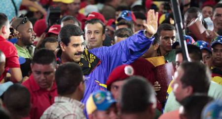 Ông Maduro nới rộng khoảng cách trước bầu cử Venezuela ảnh 1